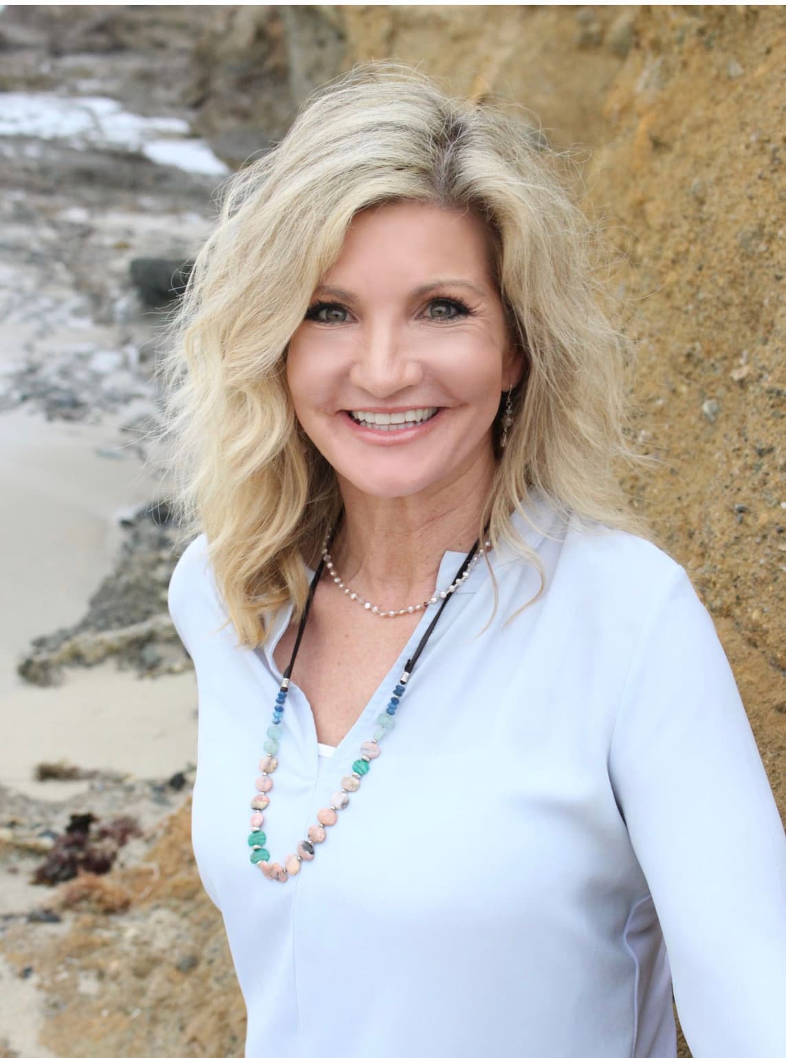 Press portrait of Dr. Lisa Gold